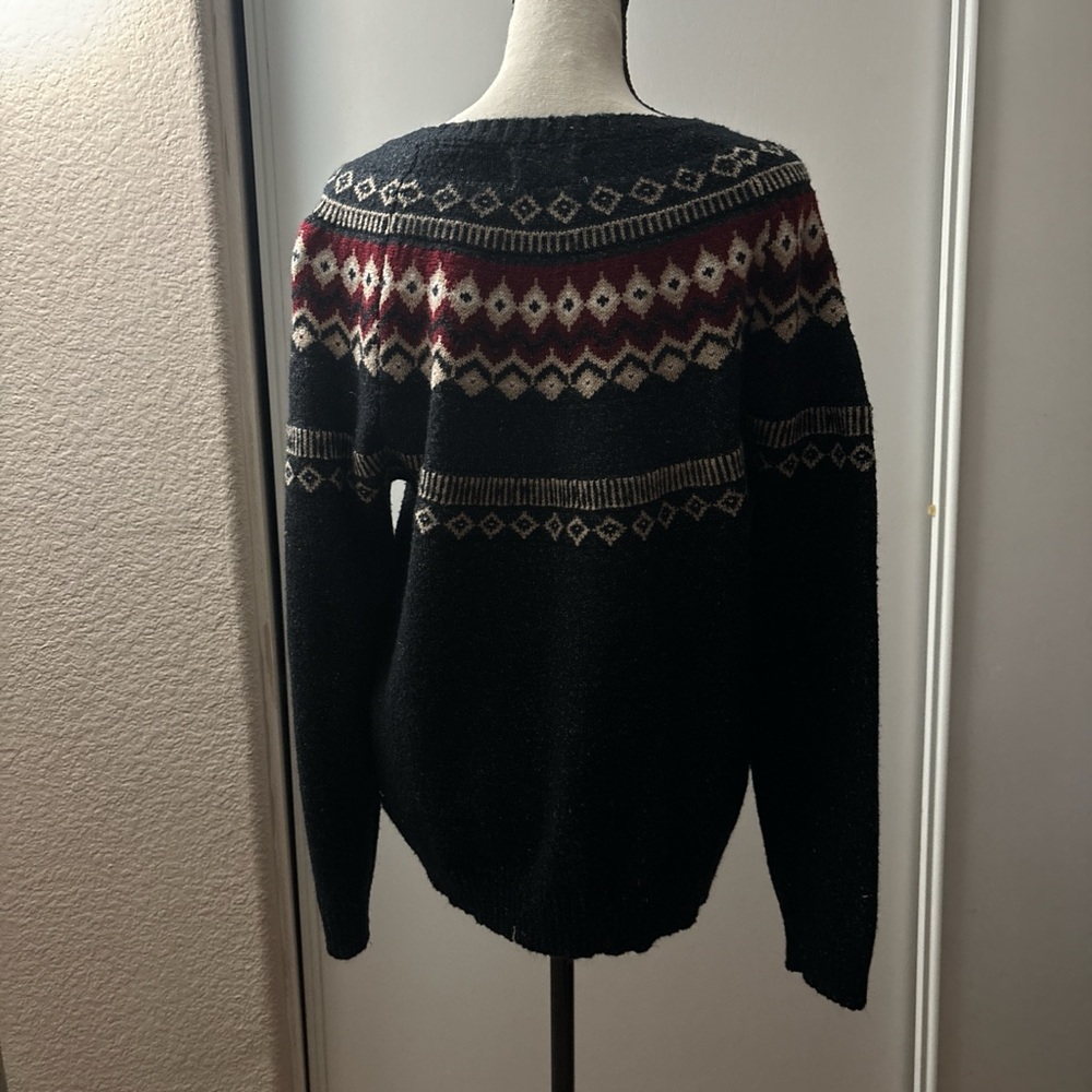 Weatherproof Vintage Black and Burgundy Patterned Sweater - Picture 3 of 4